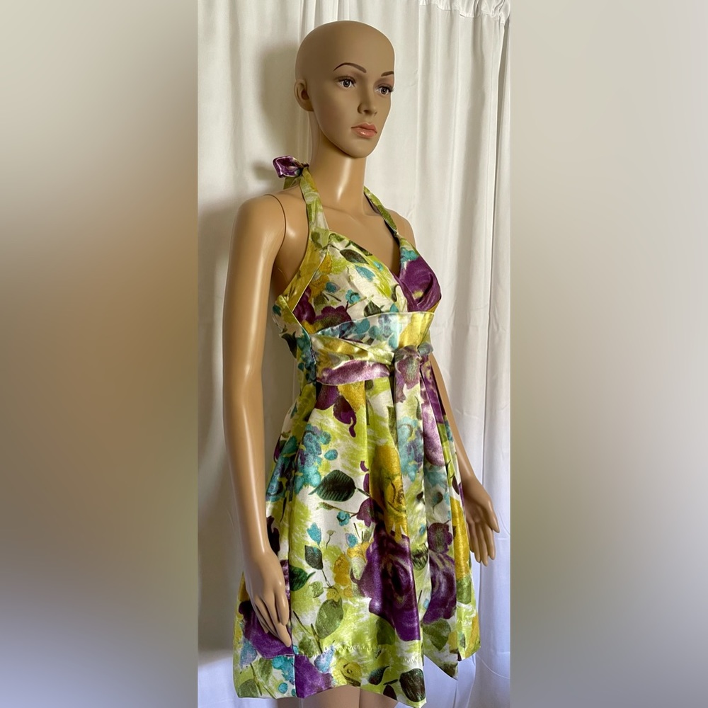 Charlotte Russe Floral Dress Size 5 - Picture 3 of 13